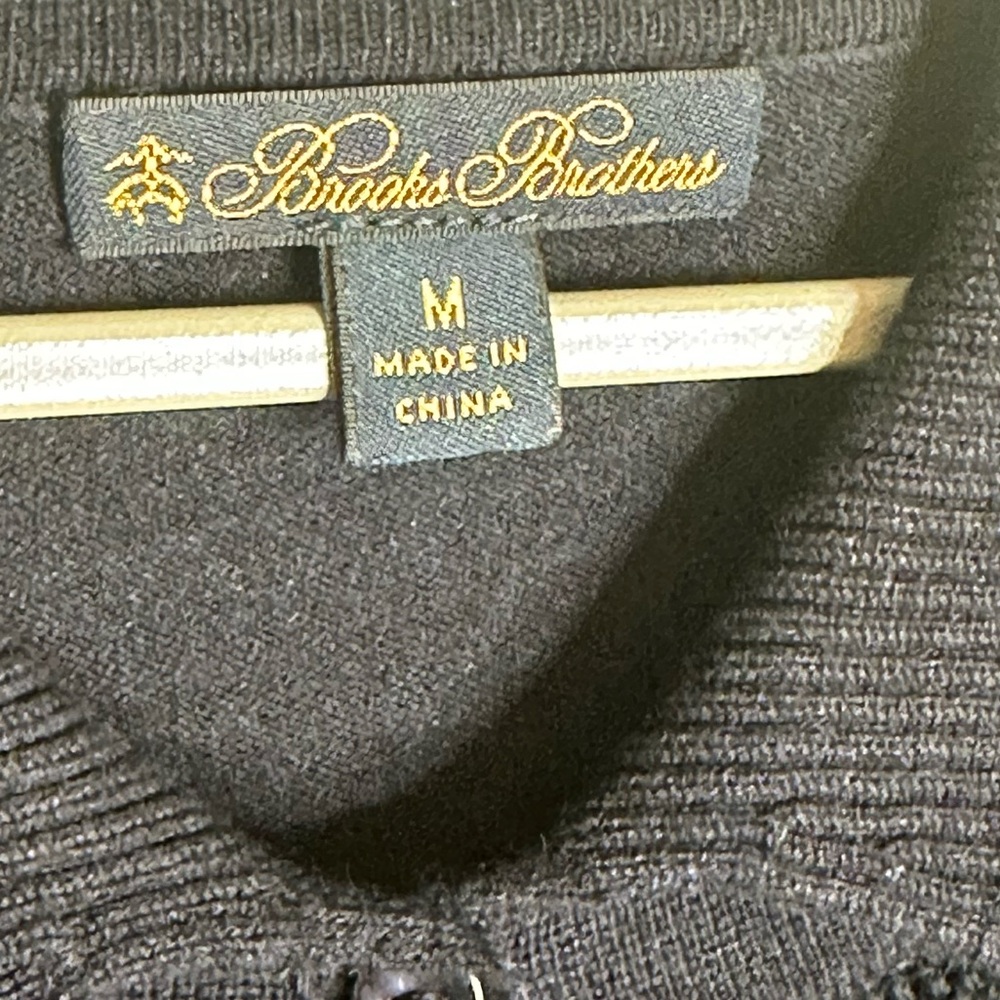 Brooks Brothers V Neck Women’s Cardigan Size Medium - Picture 2 of 5